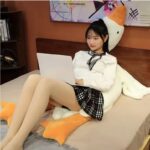 Cute Giant Goose Body Pillow – Soft Side Sleeping Plush, Gift for Girlfriend or Friends (50–160cm) - Image 3