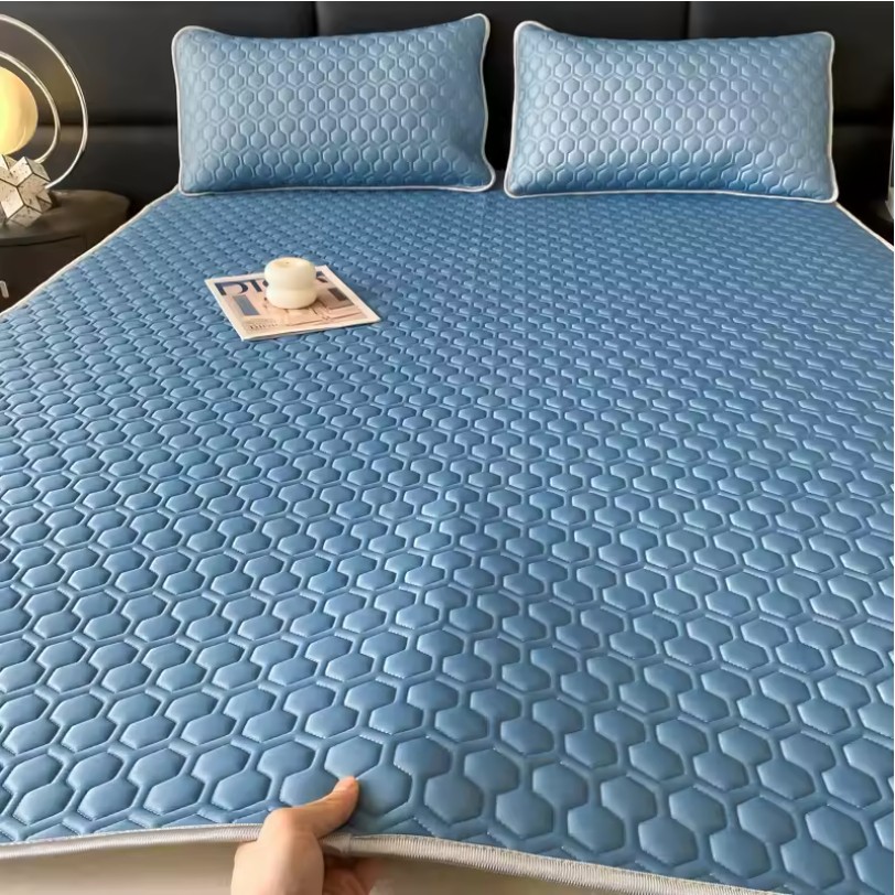 Thickened Latex Cooling Bed Mat – Breathable Ice Silk Fabric with Pillowcases - Image 4